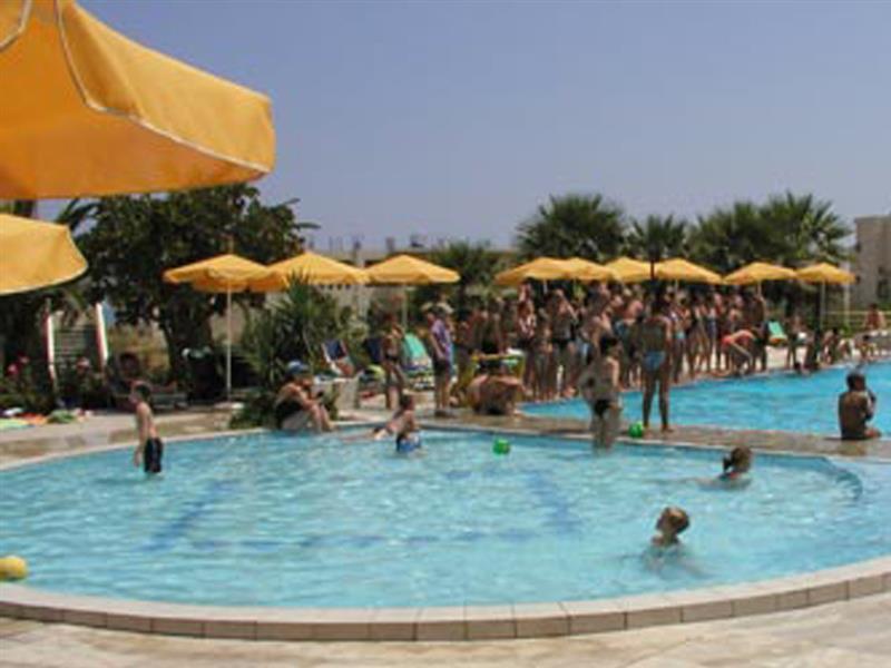 Delfina Tropic Station touristique Paralia Kourna