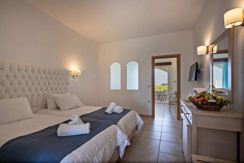 Delfina Tropic 4*