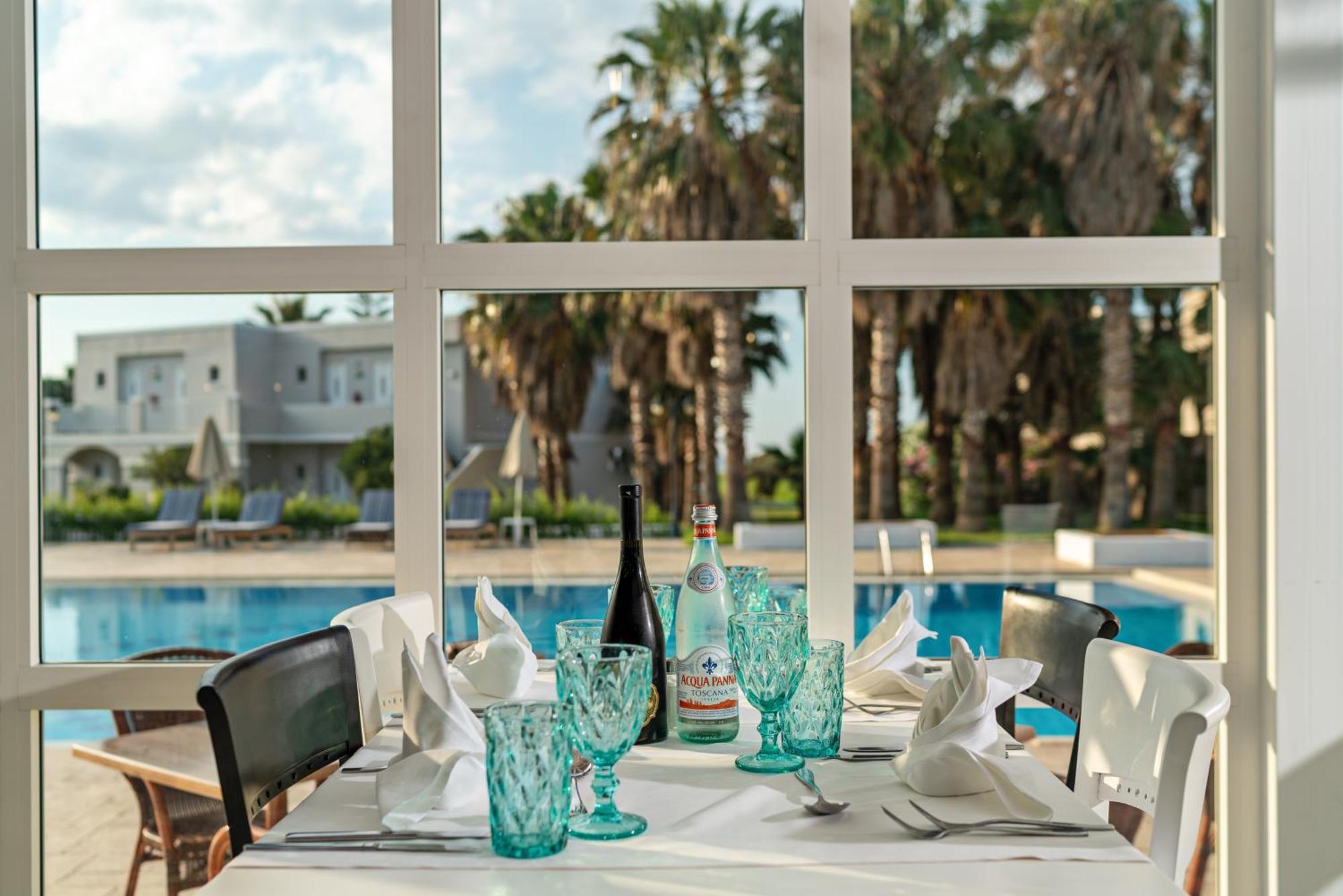 Delfina Tropic 4*