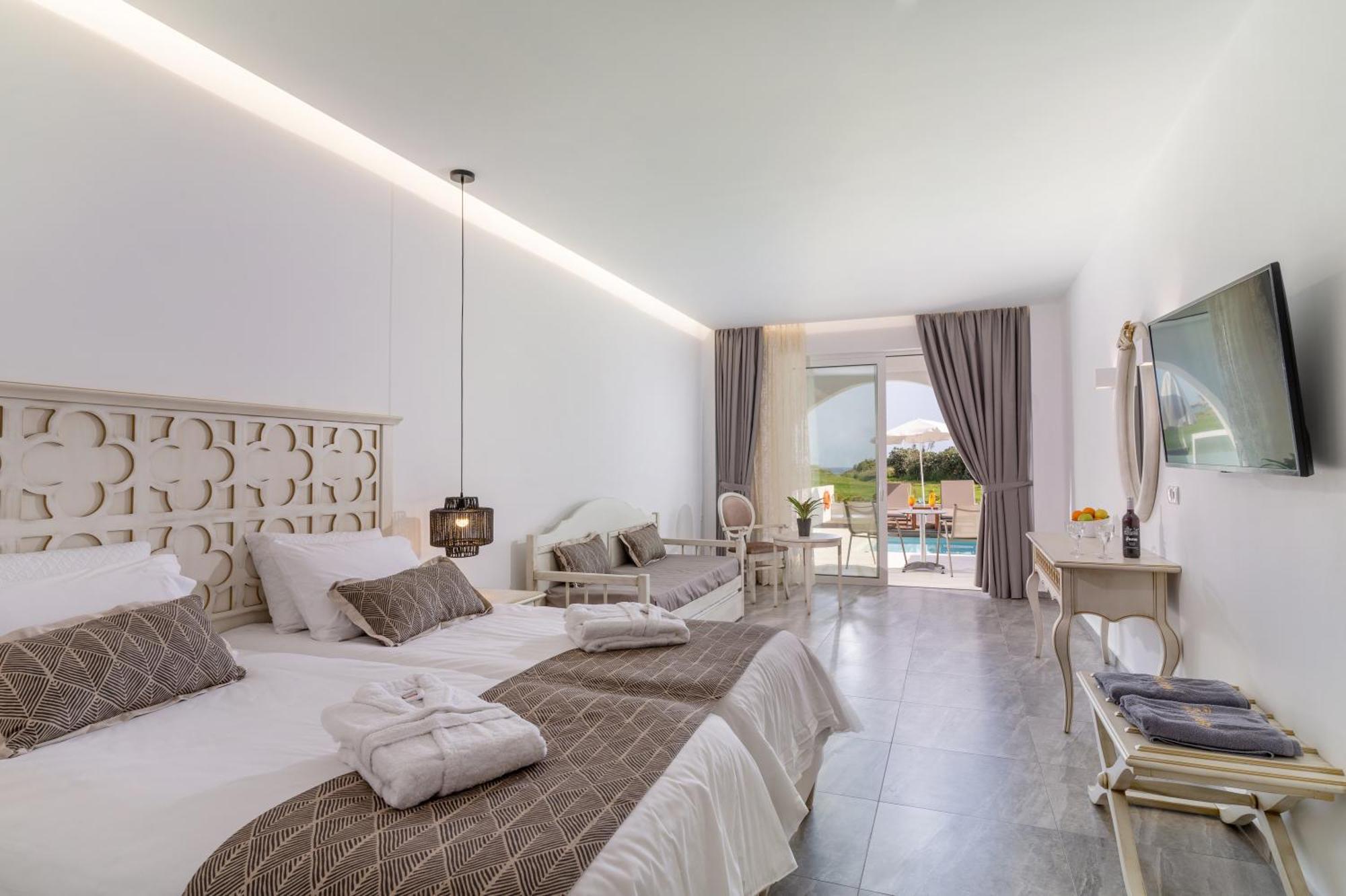 Delfina Tropic